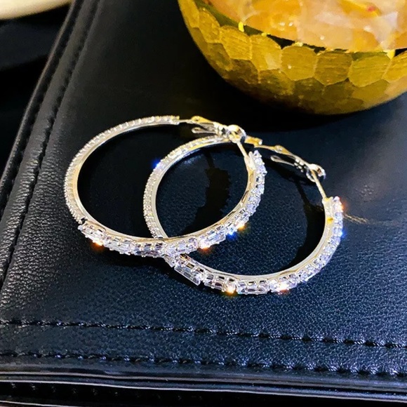 NEW 925 Sterling Silver White Sapphire Earrings - Picture 4 of 6